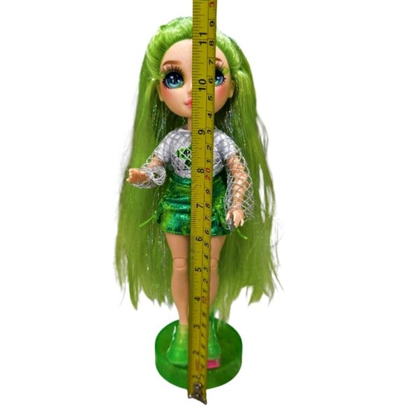 Rainbow High Jade Hunter Green Fashion Doll with Outfit and Stand - Shoe Flawed - Picture 6 of 7